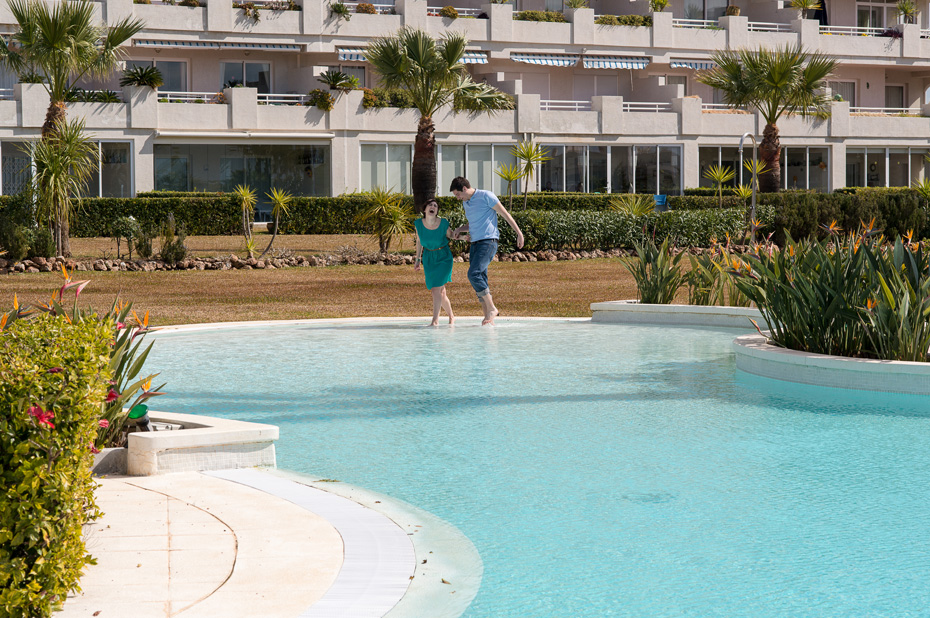 couple-laughing-at-pool-mijas-malaga