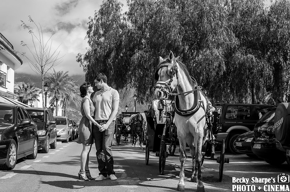 engagement-photography-mijas-horse